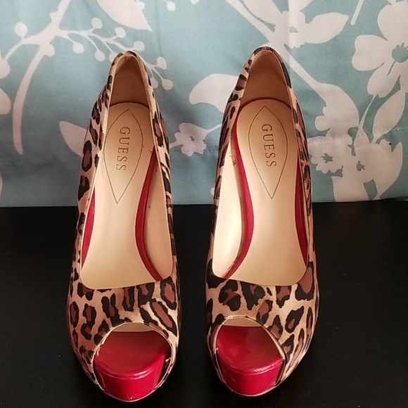 Guess Leopard & Red Heels Pumps 10 - Picture 6 of 8